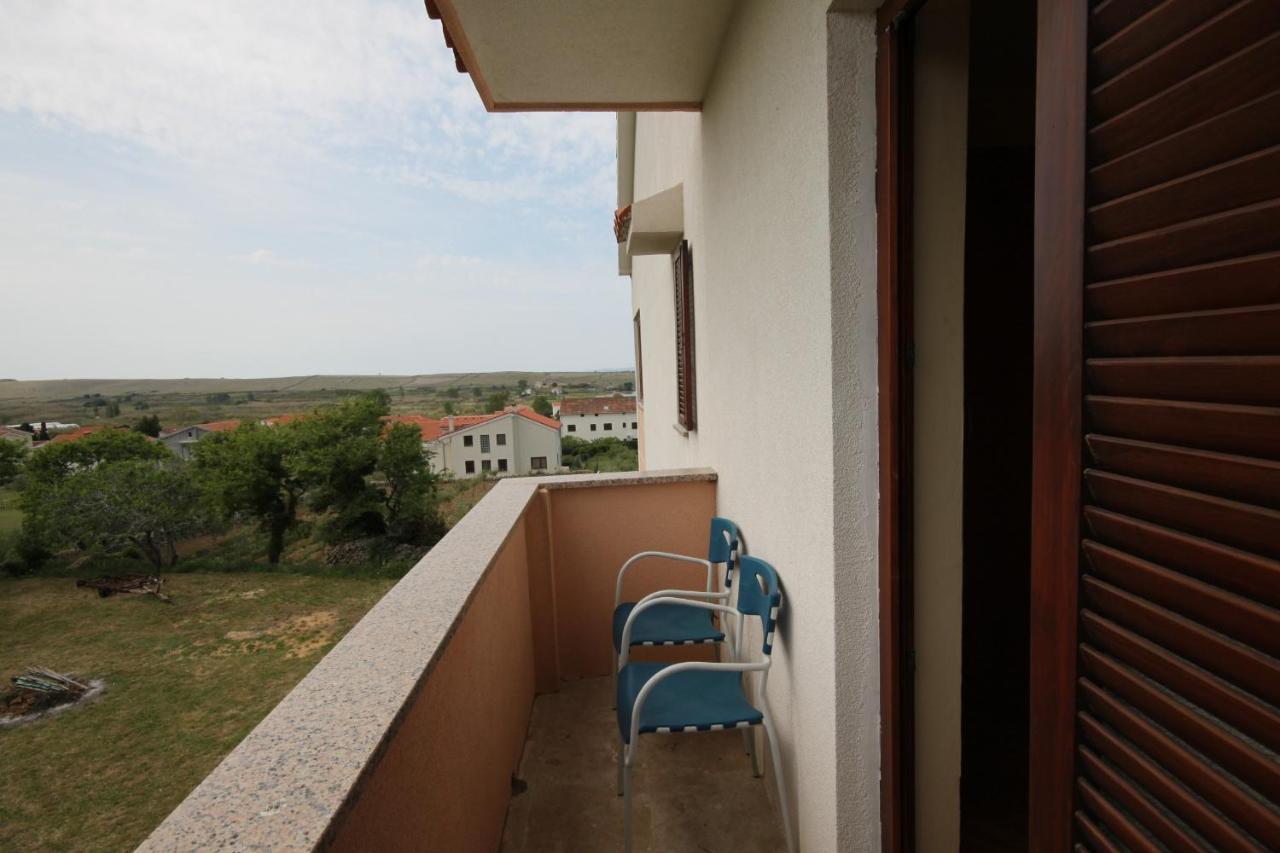 Family Friendly Apartments With A Swimming Pool Povljana, Pag - 244 Zewnętrze zdjęcie