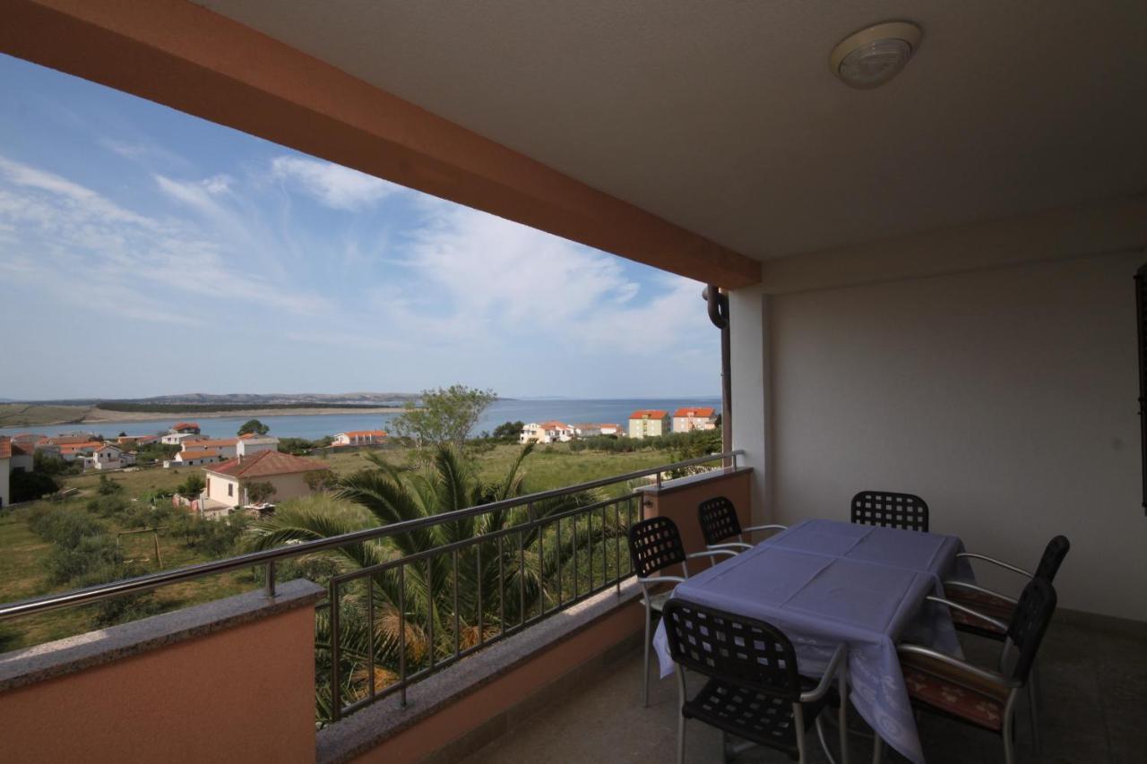 Family Friendly Apartments With A Swimming Pool Povljana, Pag - 244 Zewnętrze zdjęcie