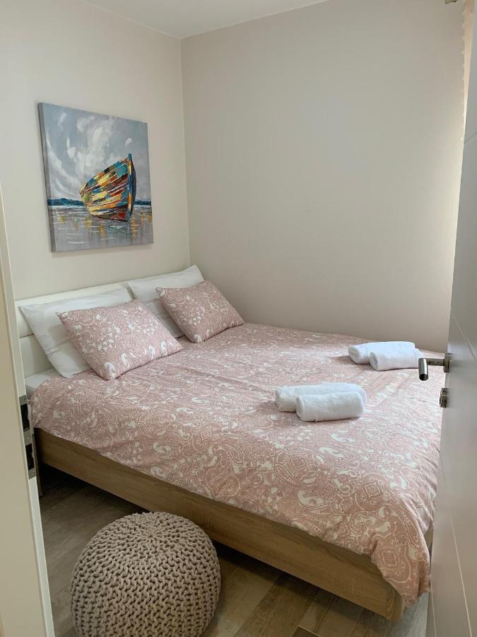Family Friendly Apartments With A Swimming Pool Povljana, Pag - 244 Zewnętrze zdjęcie
