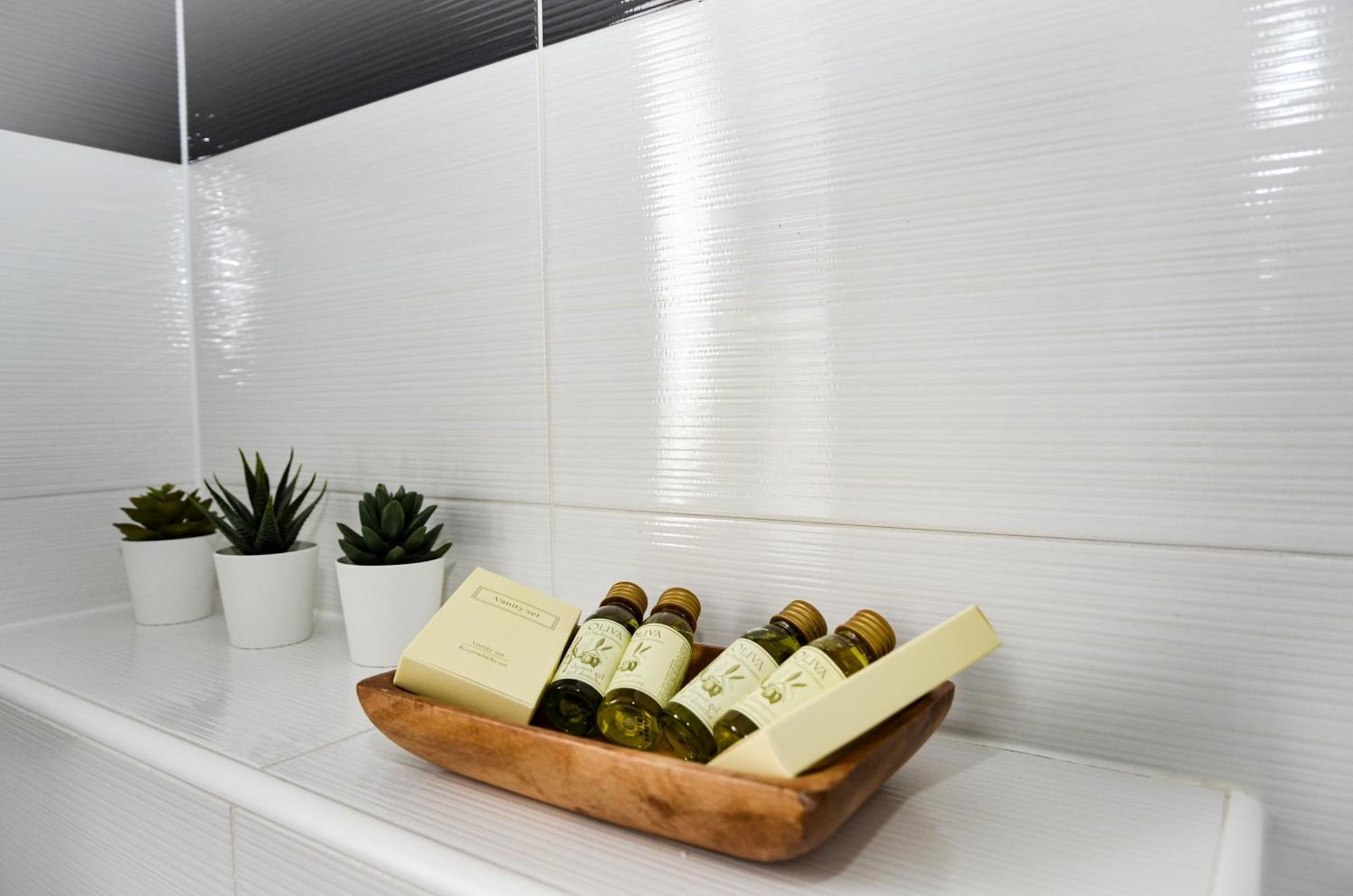 Family Friendly Apartments With A Swimming Pool Povljana, Pag - 244 Pokój zdjęcie